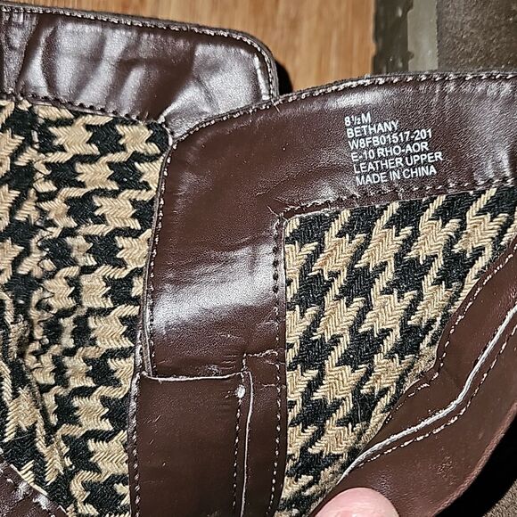 Tommy Hilfiger Bethany Suede Dark Brown Ankle Boots Size 8.5 - Picture 6 of 8